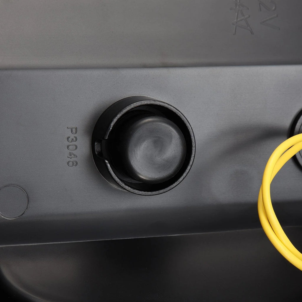 LUXX-Series LED Tail Lights For 2007-2013 Toyota Tundra Black-Red