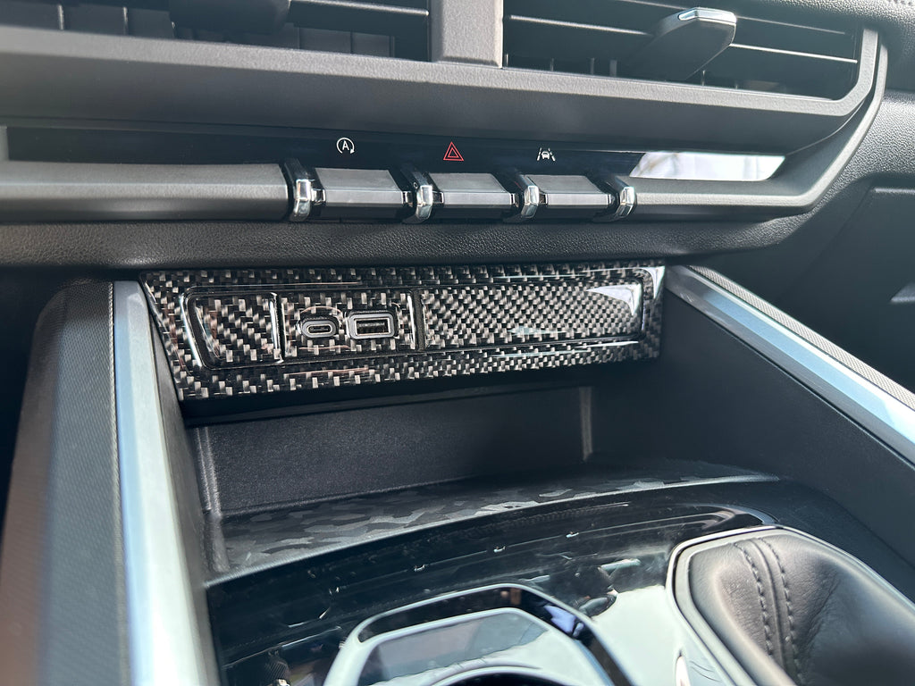 Center Dash U.S.B Port Accent Trim Fits 2023-2024 Chevrolet Colorado & GMC Canyon