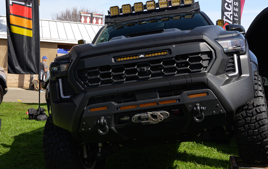 Tacoma Lifestyle Rogue Light Bar Grille For Tacoma (2024-Current)