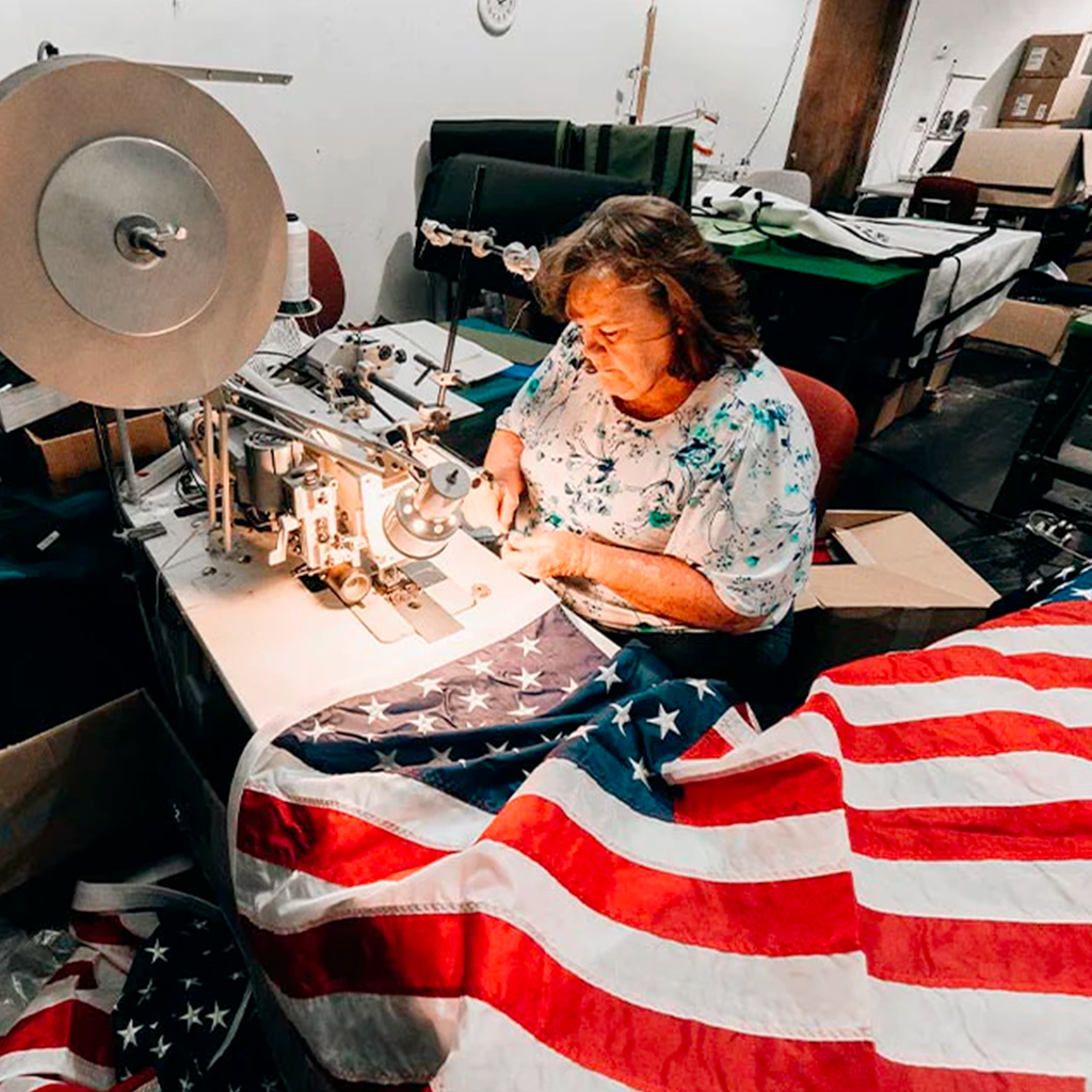 Flag Pole Mount & Allegiance Flag Supply 3' x 5' American Flag Kit