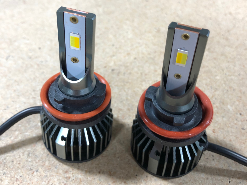 Tri-Color Fog Light Replacement Bulbs
